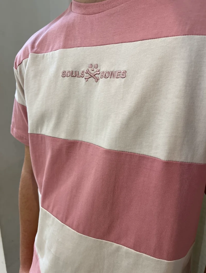 CAMISETA SOULS & BONES RAYAS ROSA