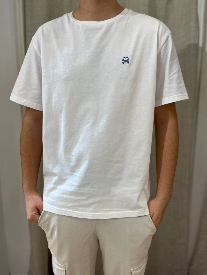 CAMISETA SOULS & BONES BLANCA ESPALDA
