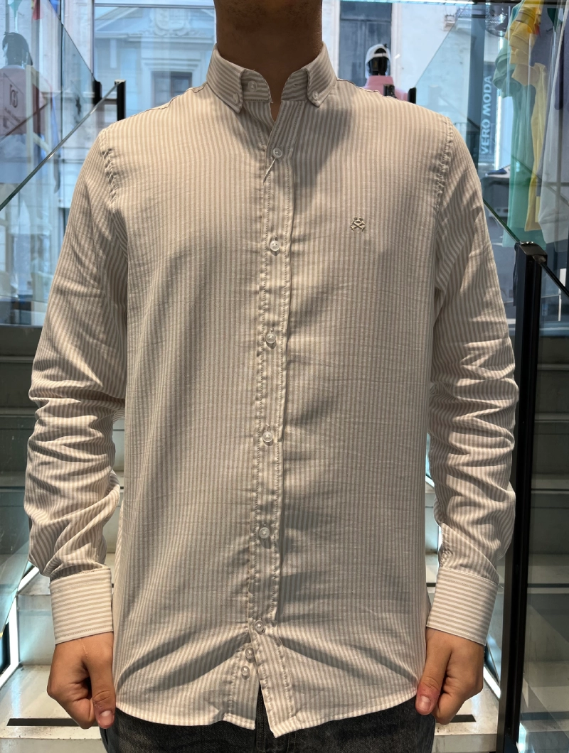 CAMISA SOULS & BONES BEIGE RAYAS