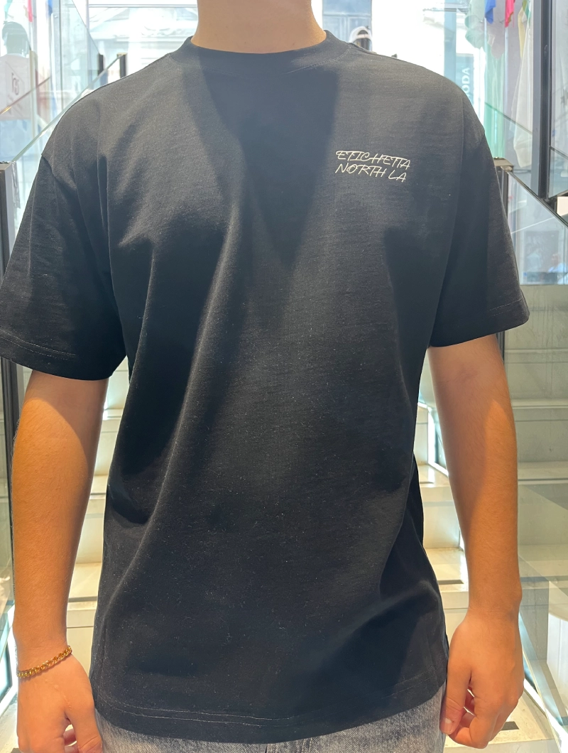Camiseta NORTH CEREZAS OVER Negra