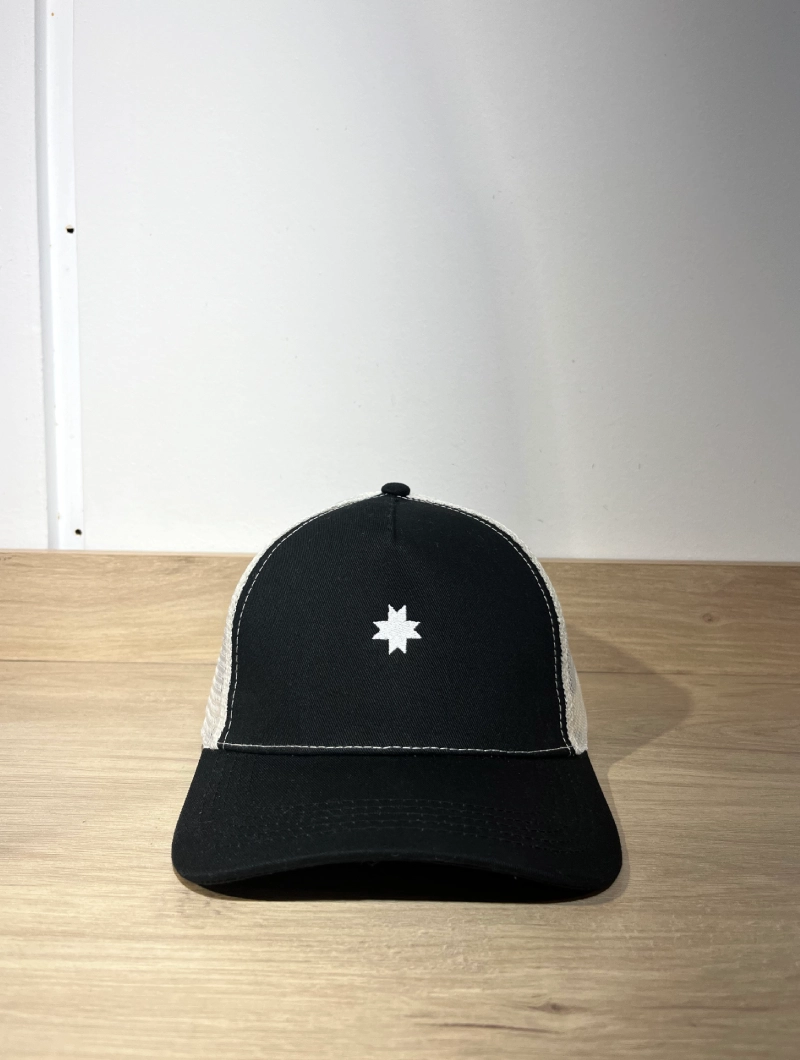 Gorra North LA Beis y Negra