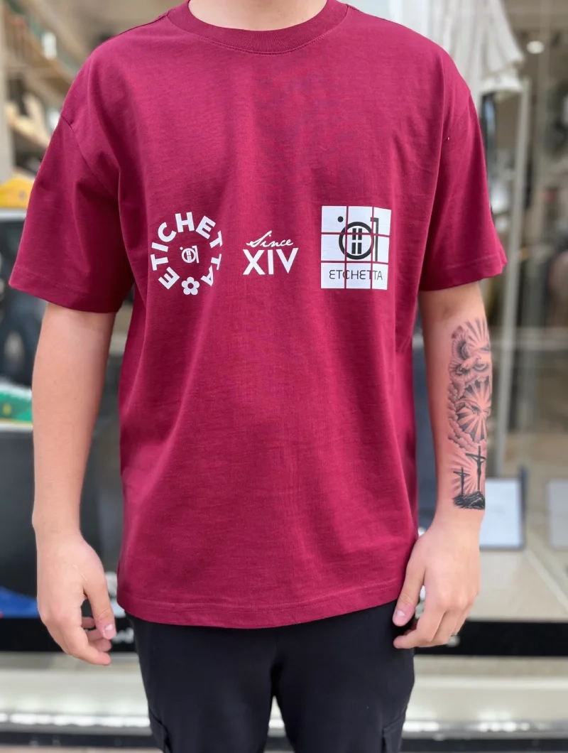 CAMISETA OVER ETICHETTA BURDEOS
