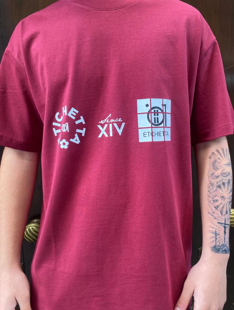 CAMISETA OVER ETICHETTA BURDEOS
