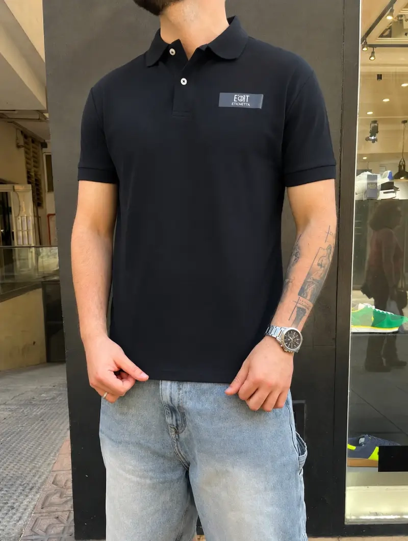 POLO ETICHETTA Regular Negro