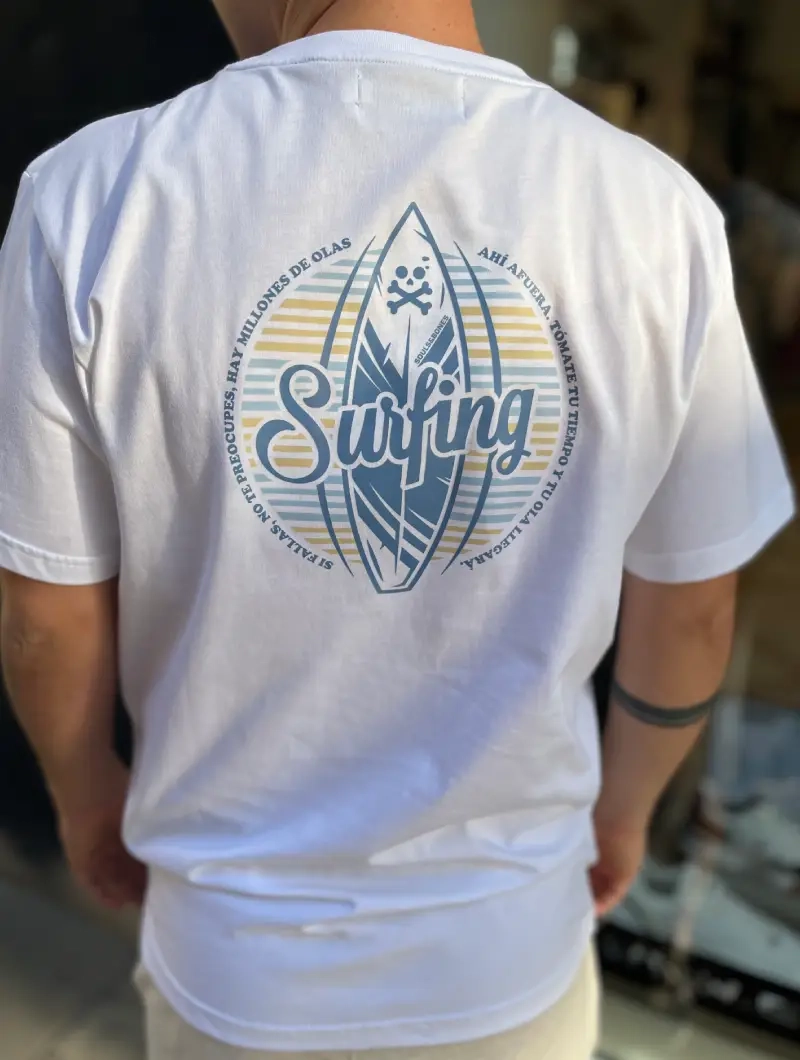 CAMISETA SOULS & BONES BLANCA SURFING